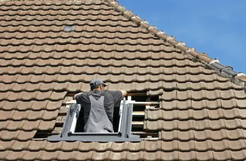 Pose de velux - La Ferrière
